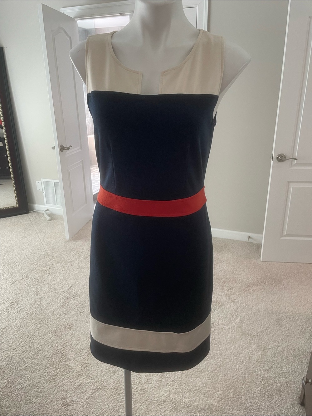 [41 Hawthorn] Colorblock Navy and Cream Sheath Dress with Red Waist